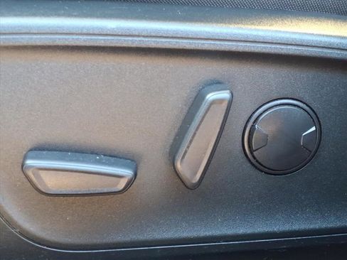 Used 2022 Ford Escape SE w/ Convenience Package image 28