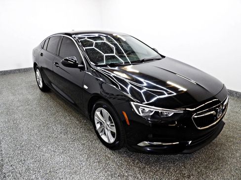 Used 2018 Buick Regal Preferred image 3