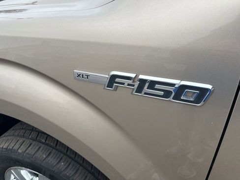 Used 2011 Ford F150 XLT w/ XLT Chrome Pkg image 10