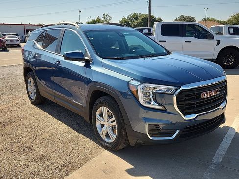 Used 2024 GMC Terrain SLE w/ Driver Convenience Package AWD/4WD image 5