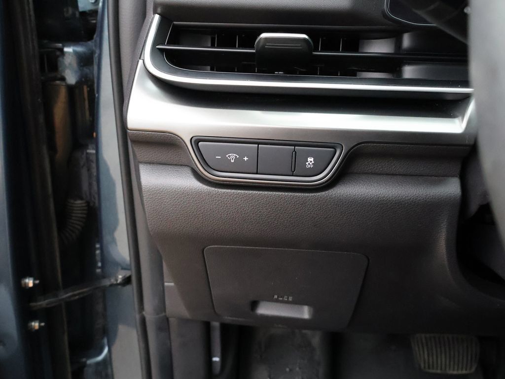 Used 2025 Kia Carnival SX FWD image 29