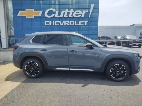 Used 2023 MAZDA CX-50 Meridian Edition image 2