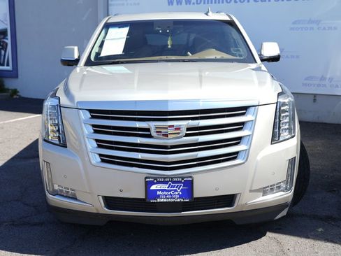 Used 2015 Cadillac Escalade ESV Platinum AWD/4WD image 5