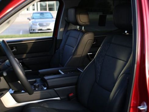 Used 2024 Toyota Tundra Limited image 29