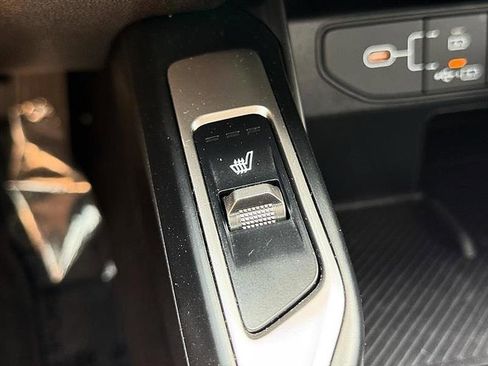 Used 2025 Kia Sorento S w/ Panoramic Sunroof Package FWD image 35