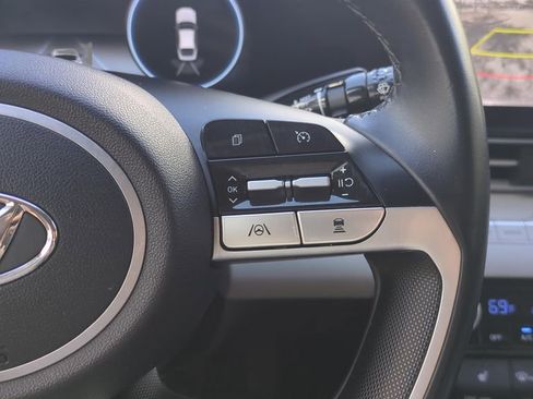 Used 2023 Hyundai Elantra Limited image 25