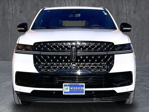 Used 2025 Lincoln Navigator Black Label AWD/4WD image 2