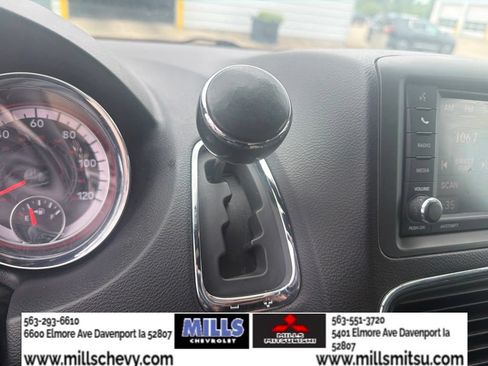Used 2020 Dodge Grand Caravan SXT FWD image 18