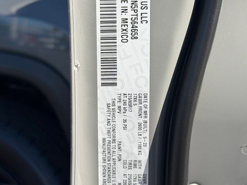 Used 2023 Jeep Compass Trailhawk image 32