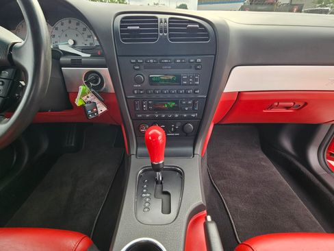 Used 2002 Ford Thunderbird RWD image 10