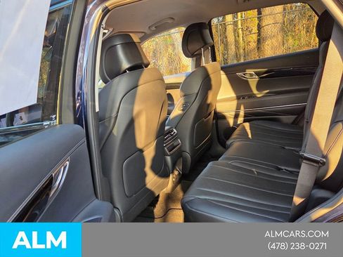 Used 2025 Genesis GV80 2.5T Standard AWD/4WD image 15