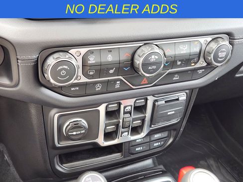 New 2026 Jeep Gladiator Sport image 18