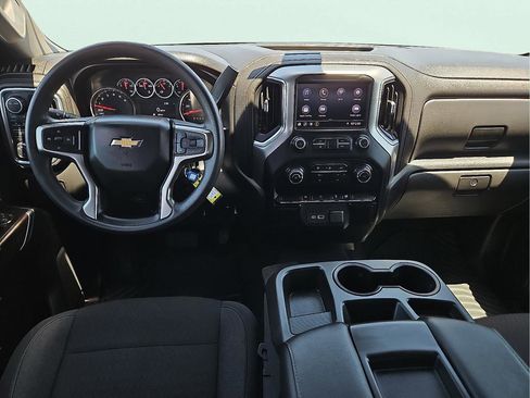 Used 2020 Chevrolet Silverado 1500 LT w/ Trailering Package AWD/4WD image 9