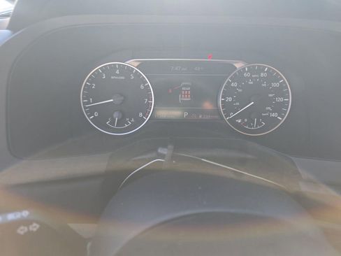 Used 2025 Nissan Pathfinder S FWD image 6
