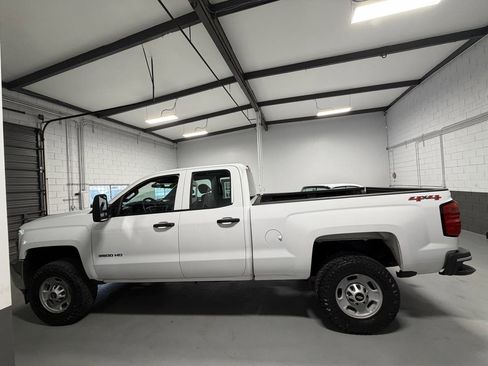 Used 2015 Chevrolet Silverado 2500 W/T image 9