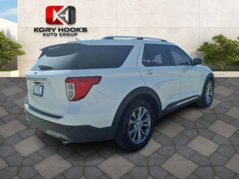 Used 2021 Ford Explorer Limited w/ Equipment Group 301A image 4