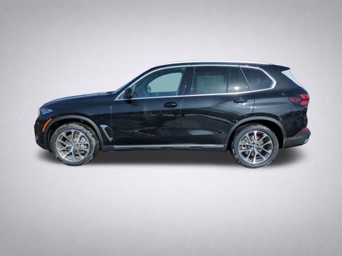 New 2026 BMW X5 xDrive40i w/ Premium Package image 7