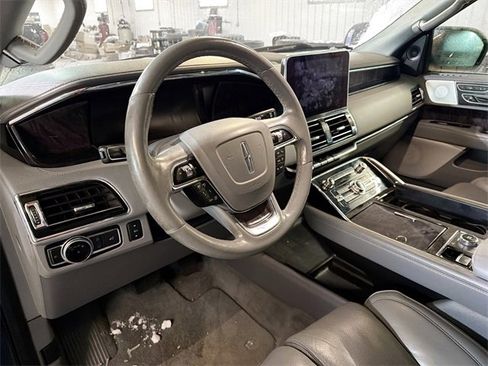 Used 2018 Lincoln Navigator Reserve w/ Technology Package image 8