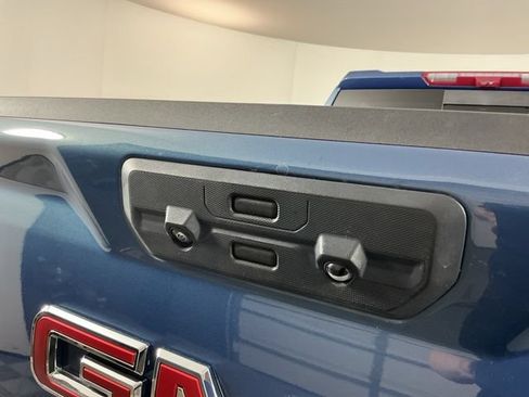 Used 2024 GMC Sierra 1500 Denali w/ Denali Reserve Package AWD/4WD image 9