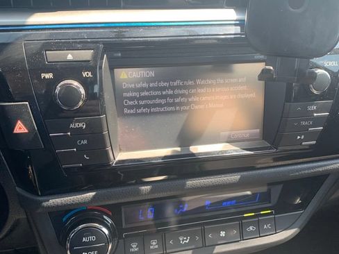 Used 2014 Toyota Corolla S FWD image 30