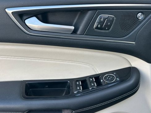 Used 2020 Ford Edge Titanium AWD/4WD image 13