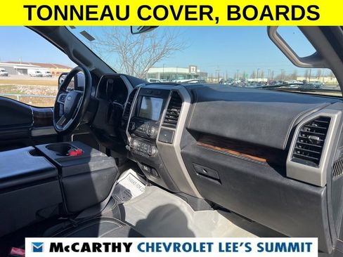 Used 2018 Ford F150 Lariat image 31