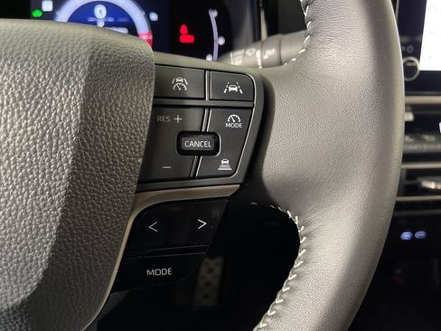 Used 2026 Toyota Camry SE FWD image 27