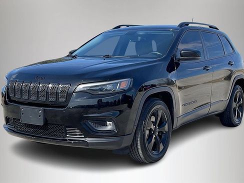 Used 2020 Jeep Cherokee Latitude Plus image 2