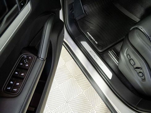 New 2026 Porsche Cayenne AWD/4WD image 8
