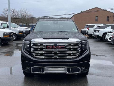 Certified 2023 GMC Sierra 1500 Denali w/ Denali Reserve Package AWD/4WD image 8