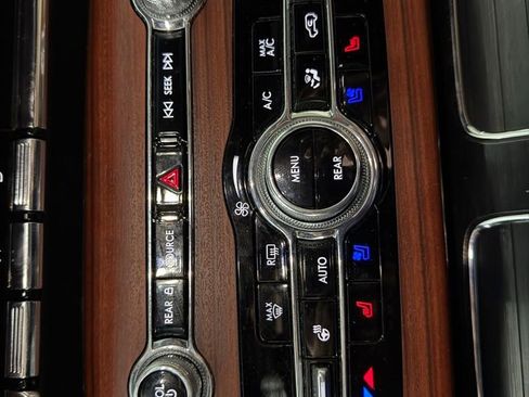 Certified 2022 Lincoln Aviator Reserve w/ Equipment Group 201A image 24