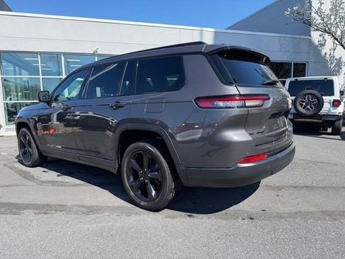 Used 2021 Jeep Grand Cherokee L Laredo image 12