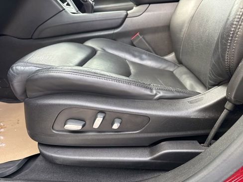 Used 2017 Cadillac XT5 Luxury w/ Driver Awareness Package image 11