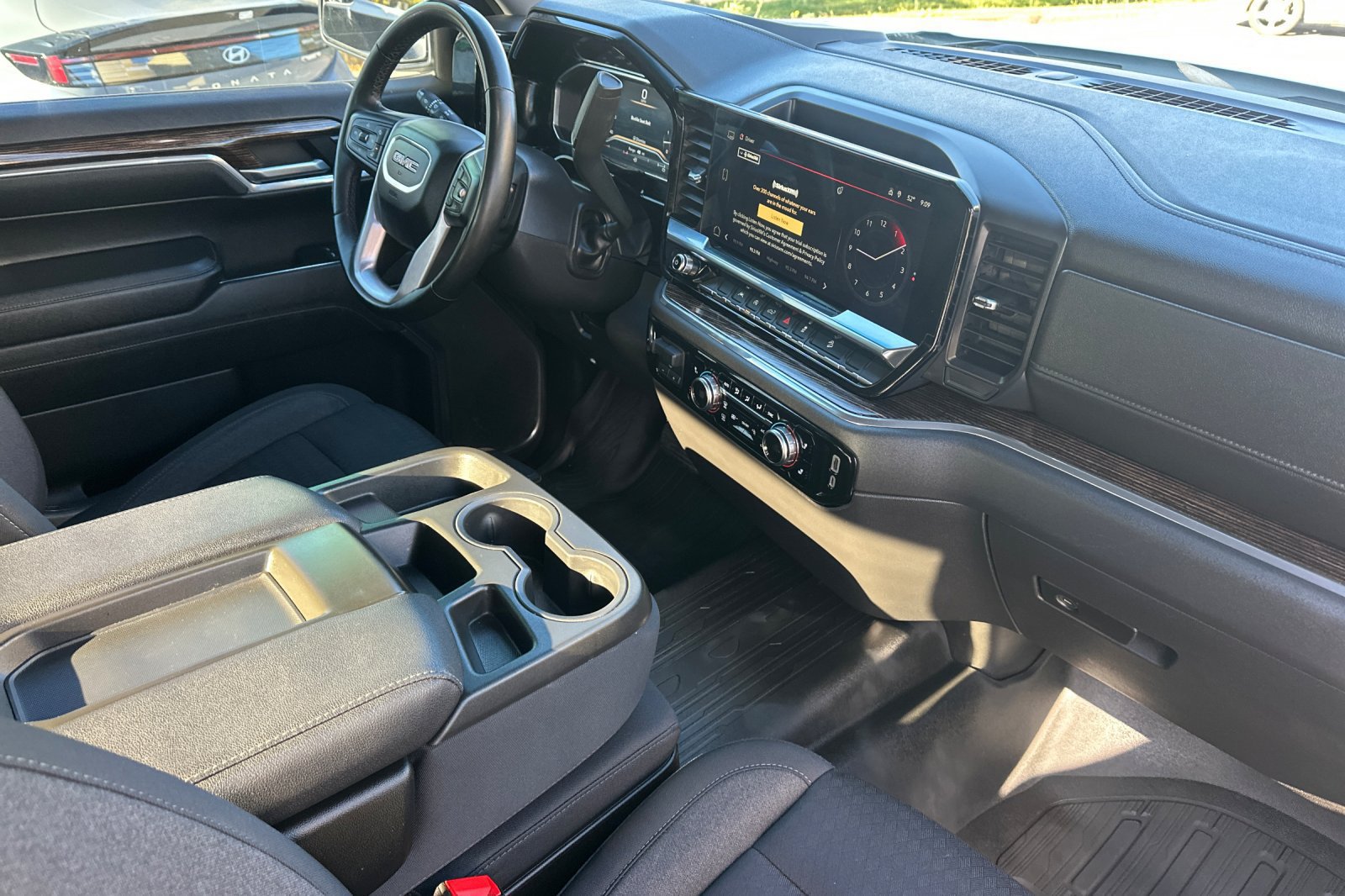 Used 2023 GMC Sierra 1500 SLE AWD/4WD image 16