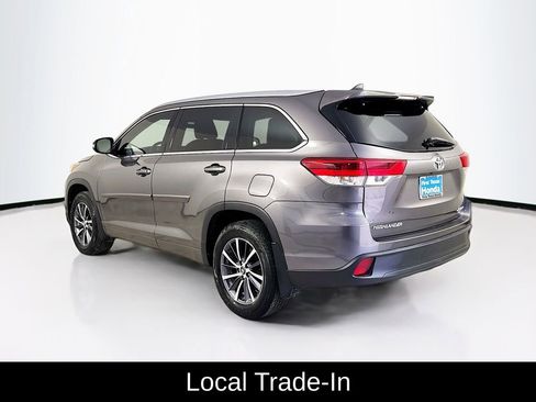 Used 2018 Toyota Highlander XLE AWD/4WD image 5