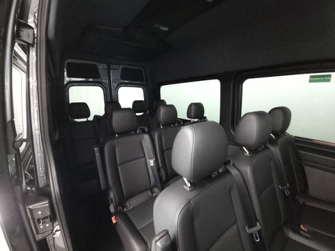 Used 2025 Mercedes-Benz Sprinter 2500 image 27
