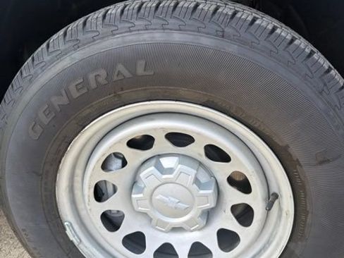 Used 2025 Chevrolet Silverado 1500 W/T w/ WT Value Package RWD image 13