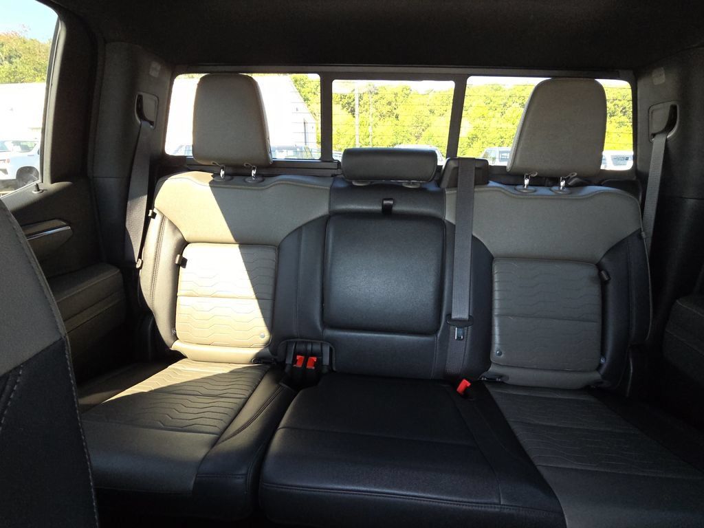 Used 2024 Chevrolet Silverado 1500 ZR2 w/ ZR2 Bison Edition AWD/4WD image 27