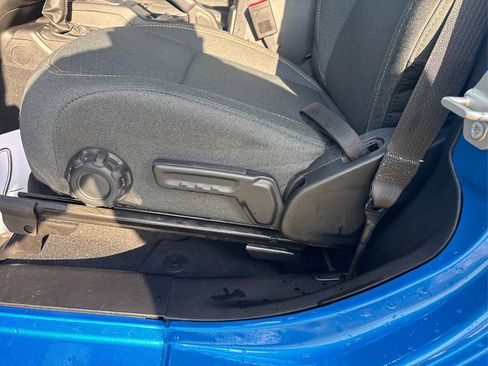 Used 2024 Jeep Wrangler Willys image 17