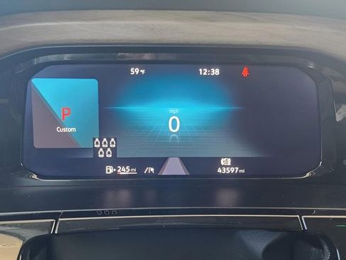 Used 2025 Volkswagen Atlas SE image 26