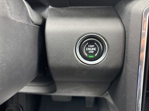 Certified 2025 GMC Acadia Elevation AWD/4WD image 22
