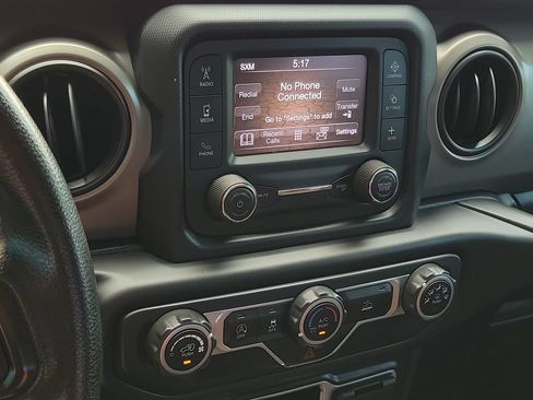 Used 2021 Jeep Gladiator Sport AWD/4WD image 23