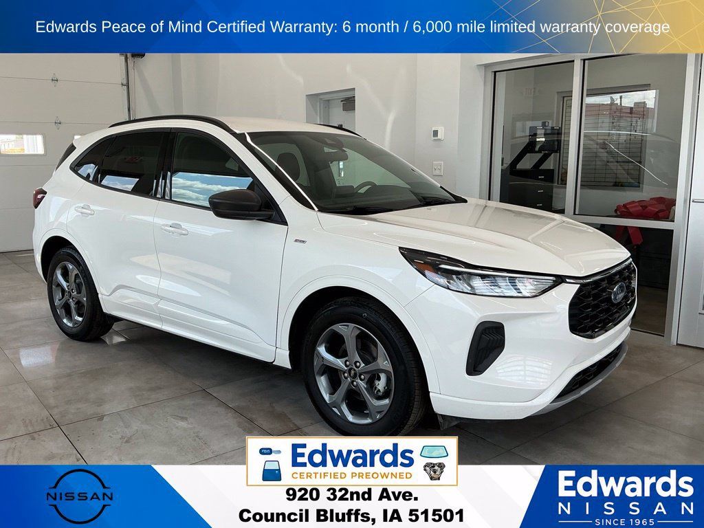 Used 2024 Ford Escape ST-Line w/ Equipment Group 301A FWD image 2