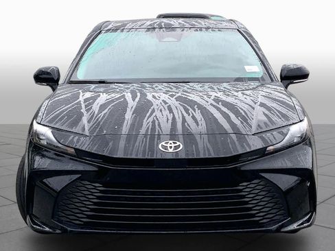 Used 2025 Toyota Camry LE AWD/4WD image 4