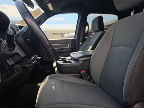 Used 2022 RAM 2500 Big Horn AWD/4WD image 18
