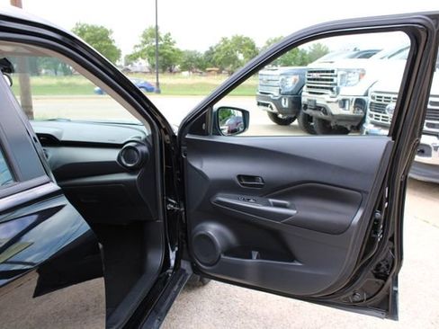 Used 2023 Nissan Kicks S FWD image 31