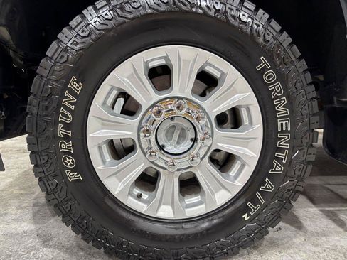 Used 2020 Ford F250 XLT w/ XLT Value Package AWD/4WD image 26