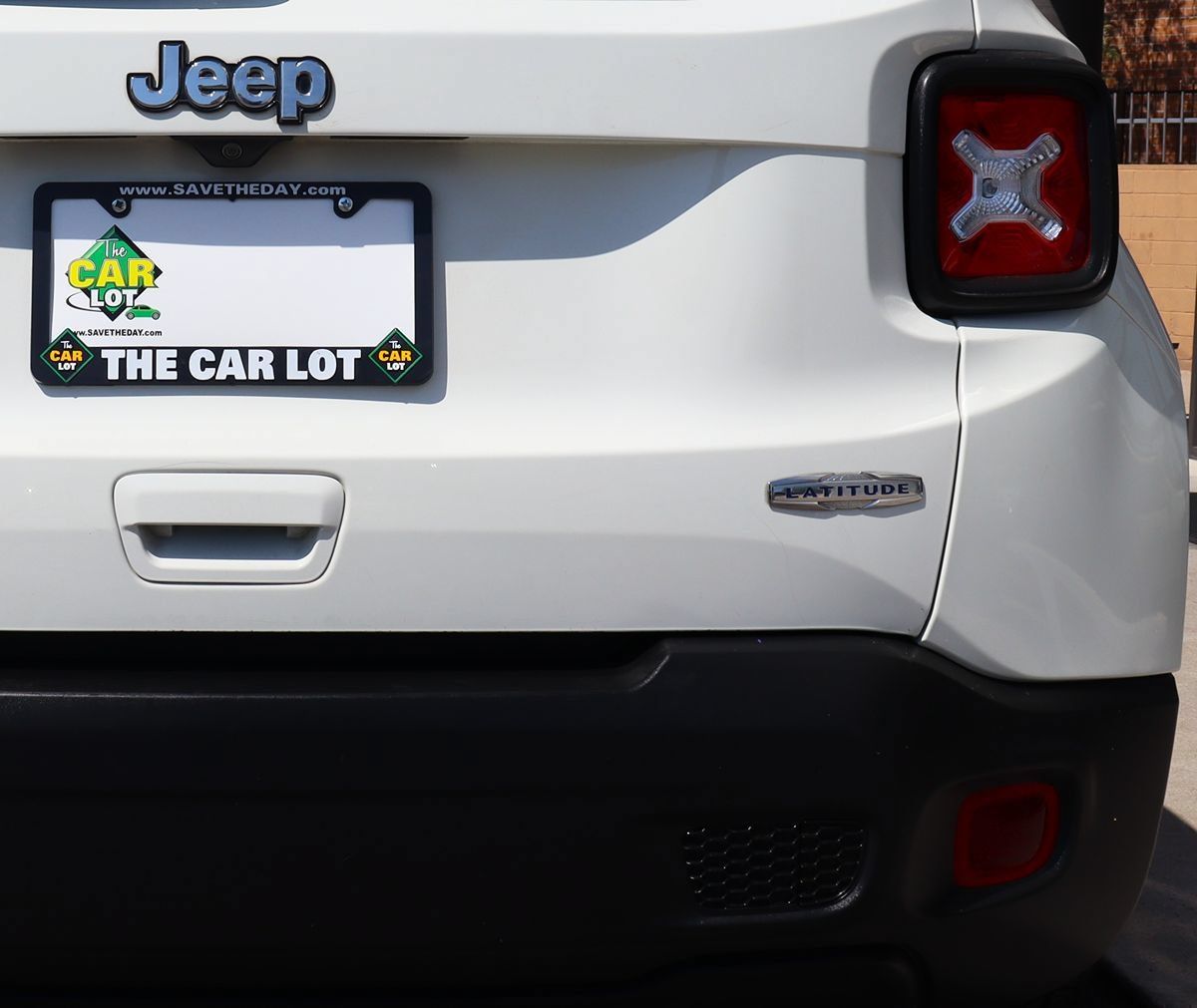 Used 2021 Jeep Renegade Latitude w/ Convenience Group FWD image 20