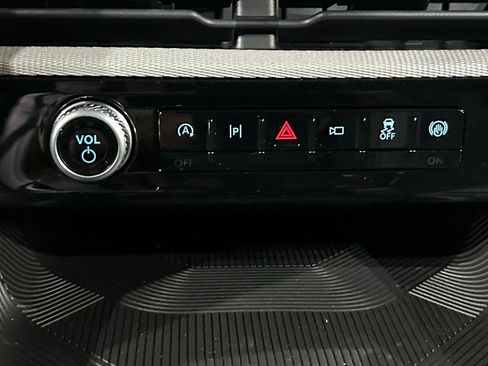 New 2026 Ford Explorer Active w/ Active Comfort Package AWD/4WD image 90