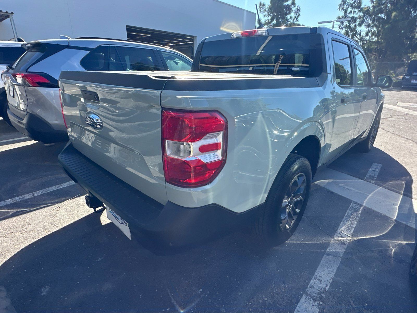 Used 2024 Ford Maverick XLT FWD image 3